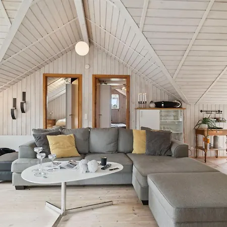 Stefani - 1km From The Sea By Interhome Feriehus *