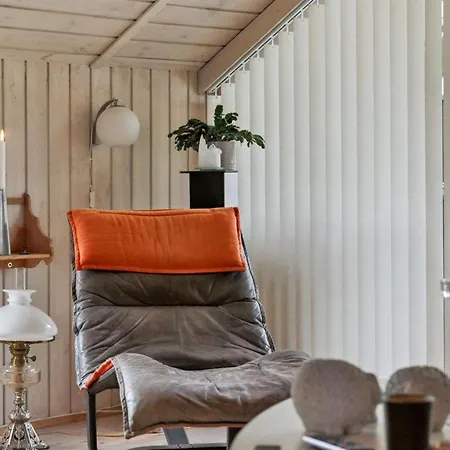 Stefani - 1km From The Sea By Interhome
