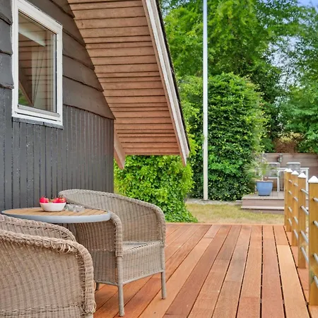 Сasa de vacaciones Stefani - 1km From The Sea By Interhome